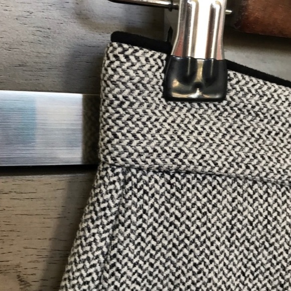 H&M skirt with side buttons - Picture 8 of 9